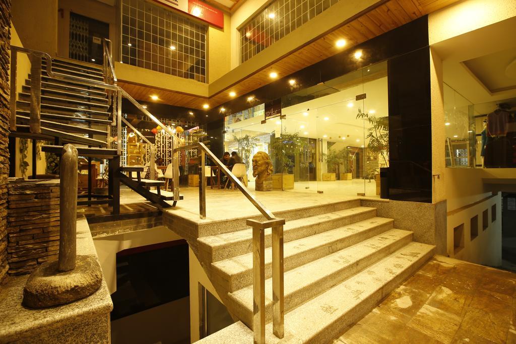 Hotel Arts Катманду Екстериор снимка