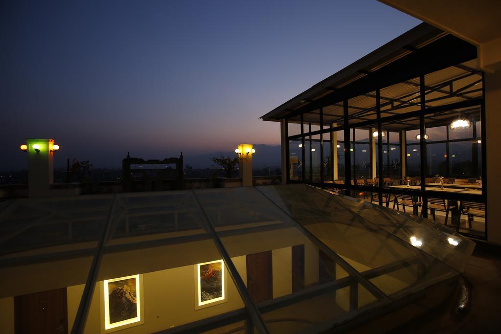 Hotel Arts Катманду Екстериор снимка