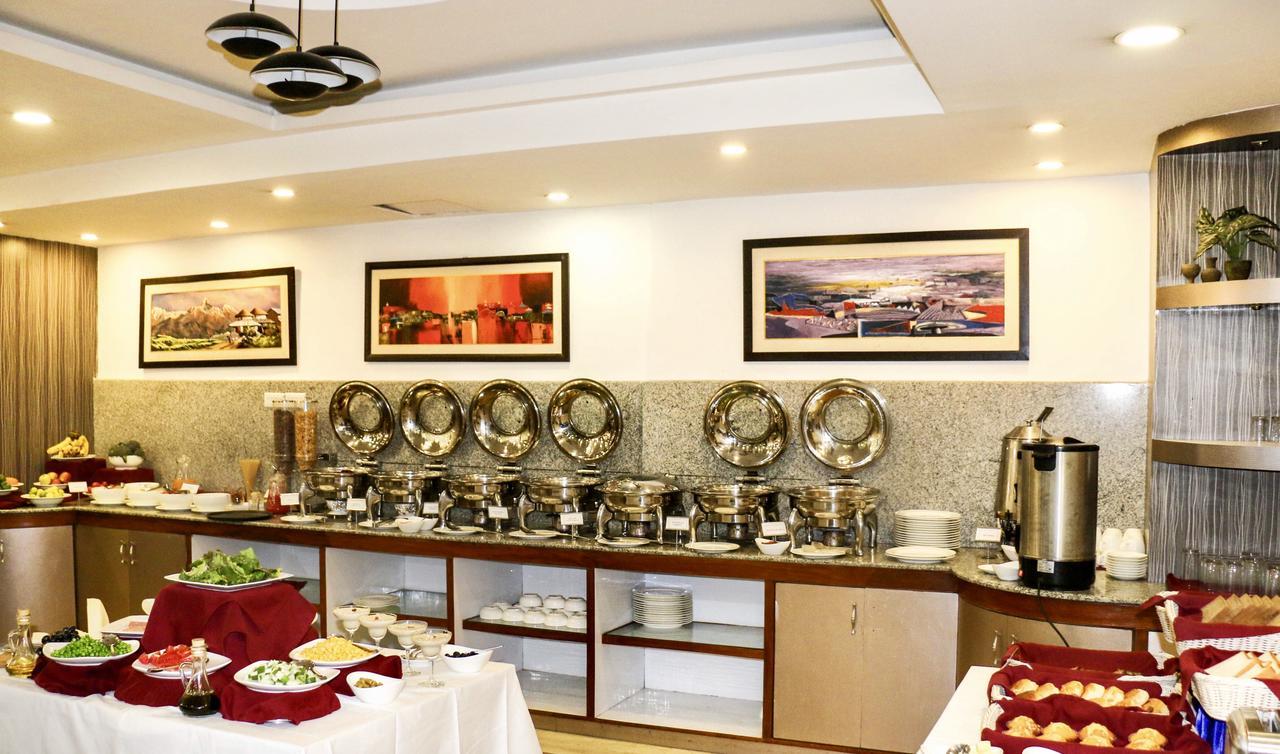 Hotel Arts Катманду Екстериор снимка